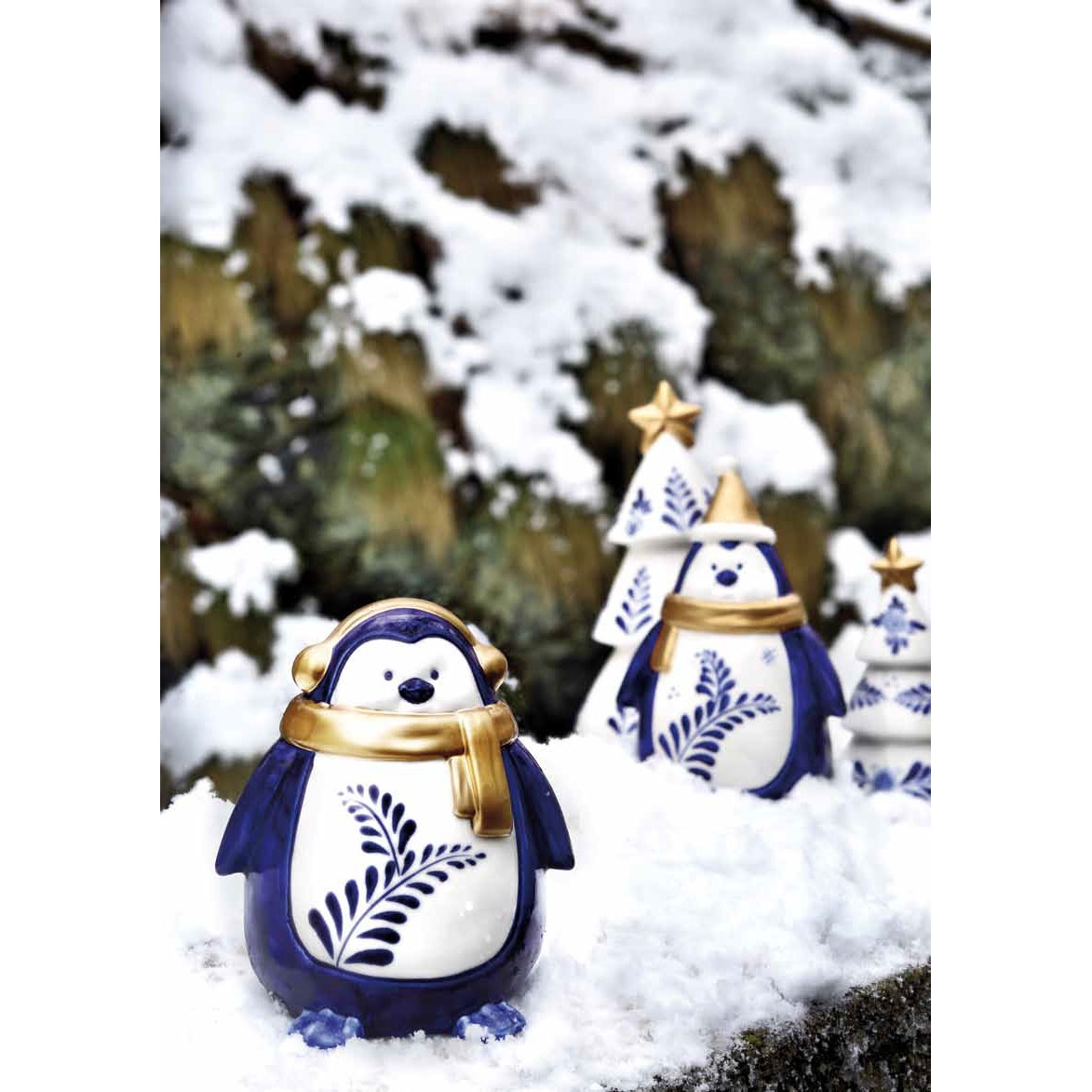 Pinguino con paraorecchie in stoneware blu e oro Rituali Domestici