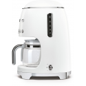 Macchina per caffè americano bianca con filtro smeg