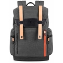 Zaino grigio in pelle e tessuto con patta blade piQuadro