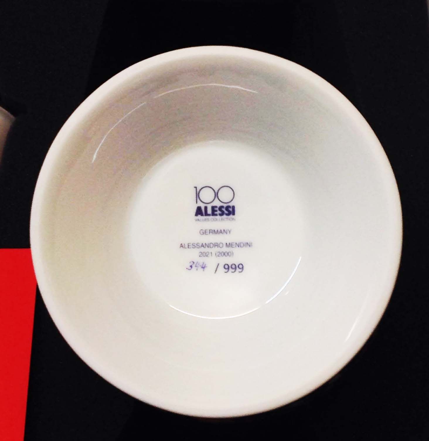 Vaso con coperchio in porcellana centenario Alessi