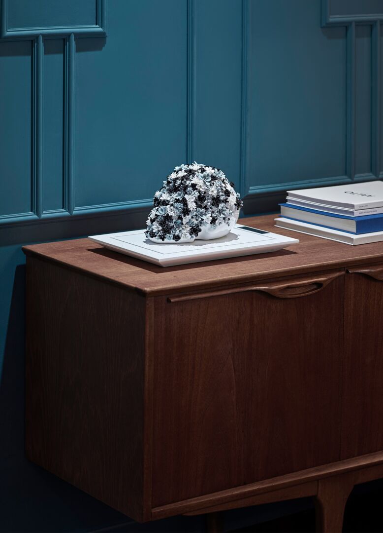 Life Is Flower (Black&White) Lladro