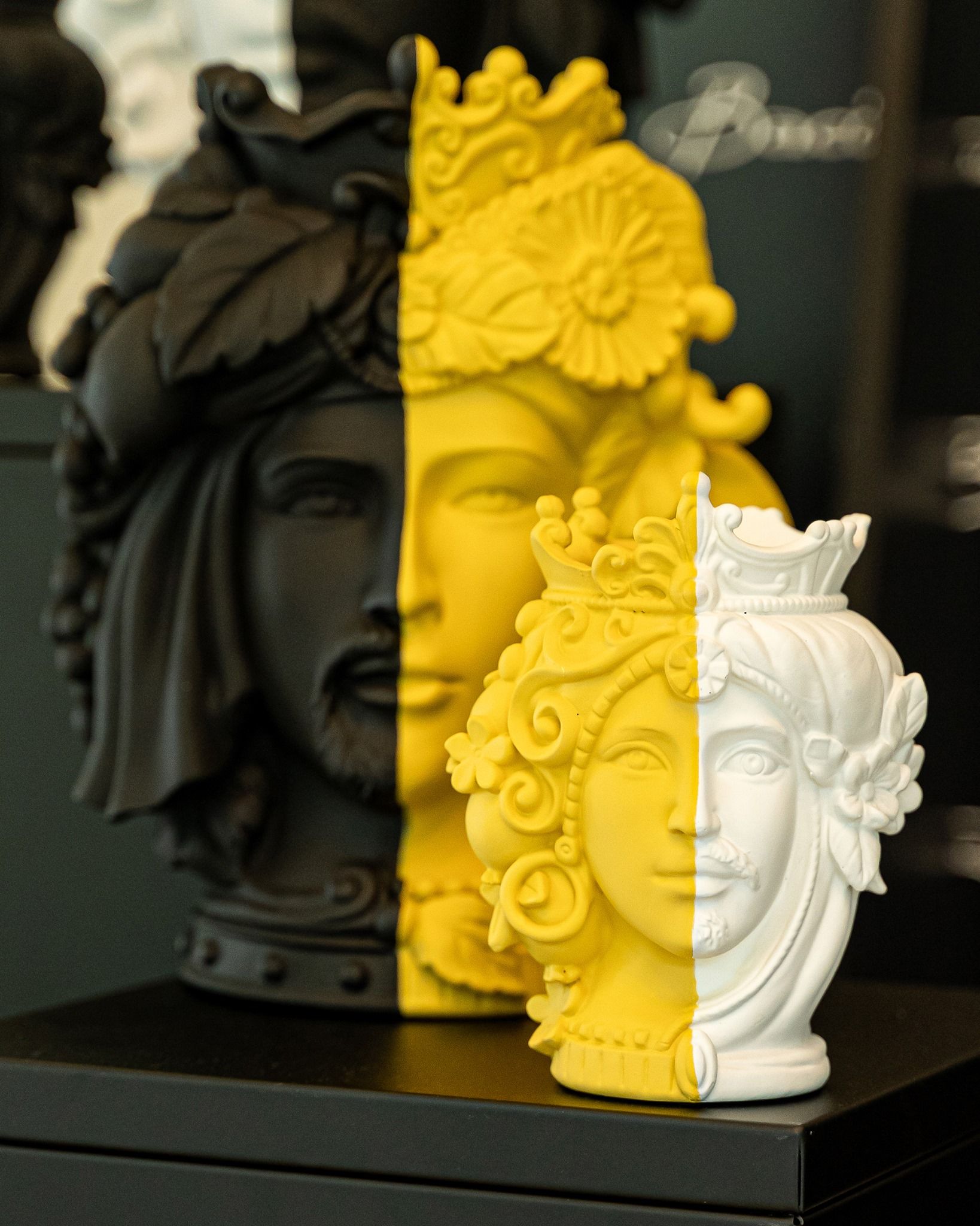 Testa  Media Nero Giallo Baci Milano