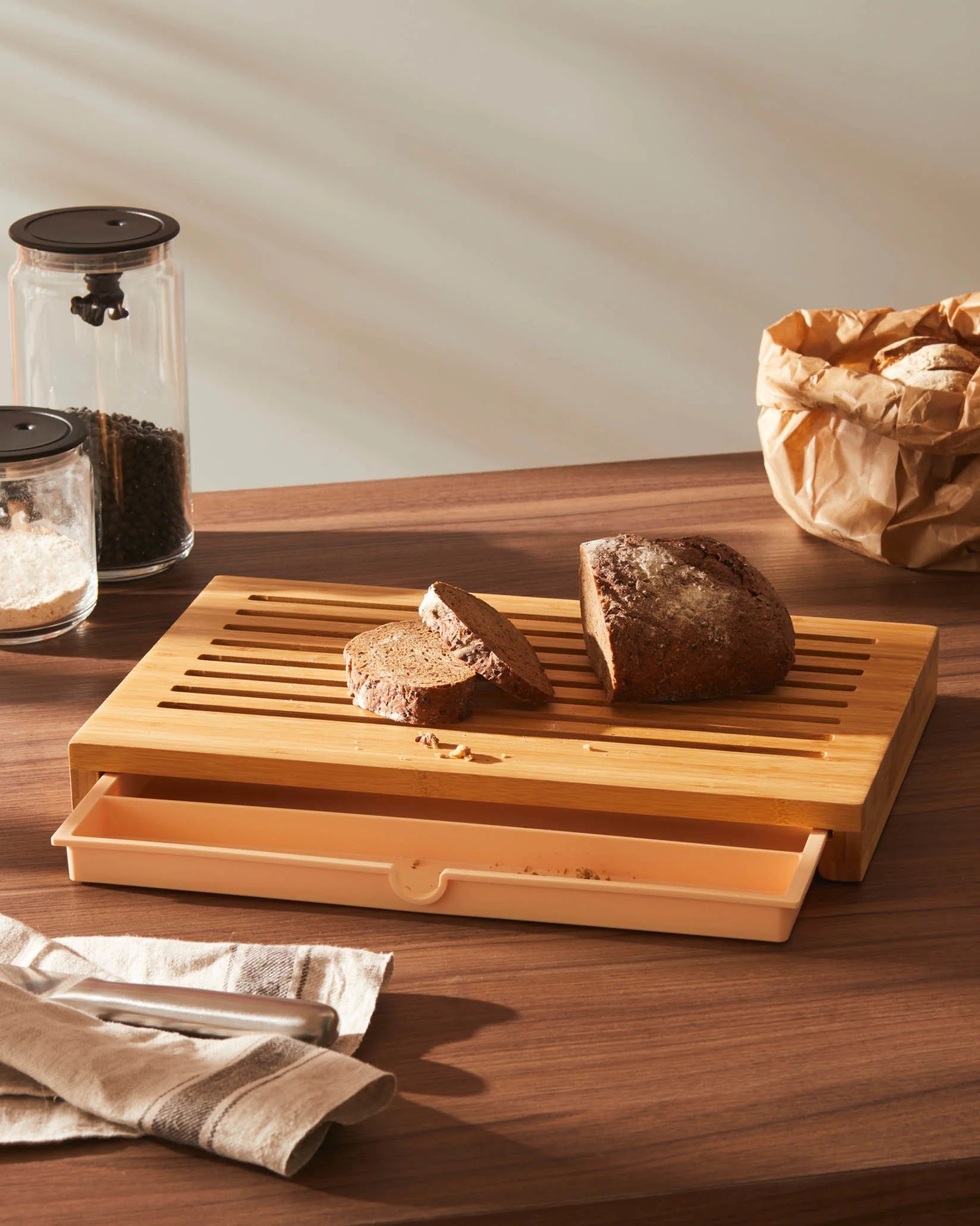 Tagliere con contenitore Sbriciola Alessi