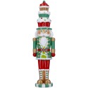 Nutcracker with cupcake
