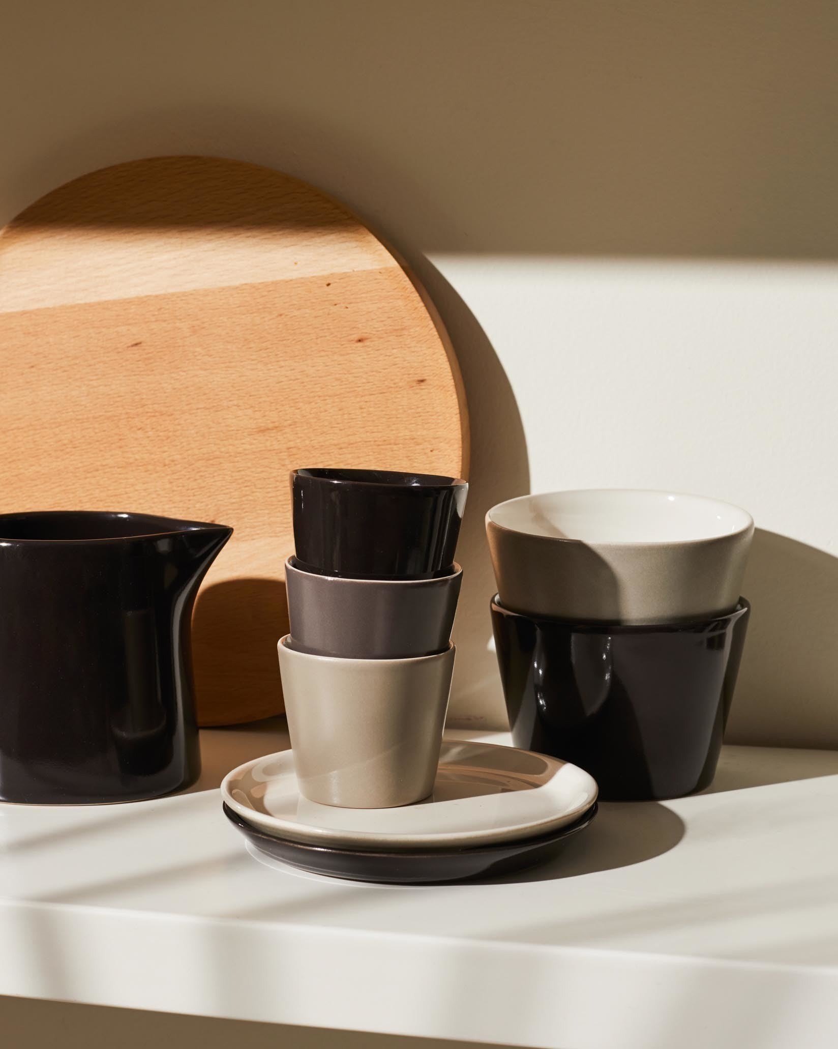 Set 4 tazze caffè nere con piattino Tonale Alessi