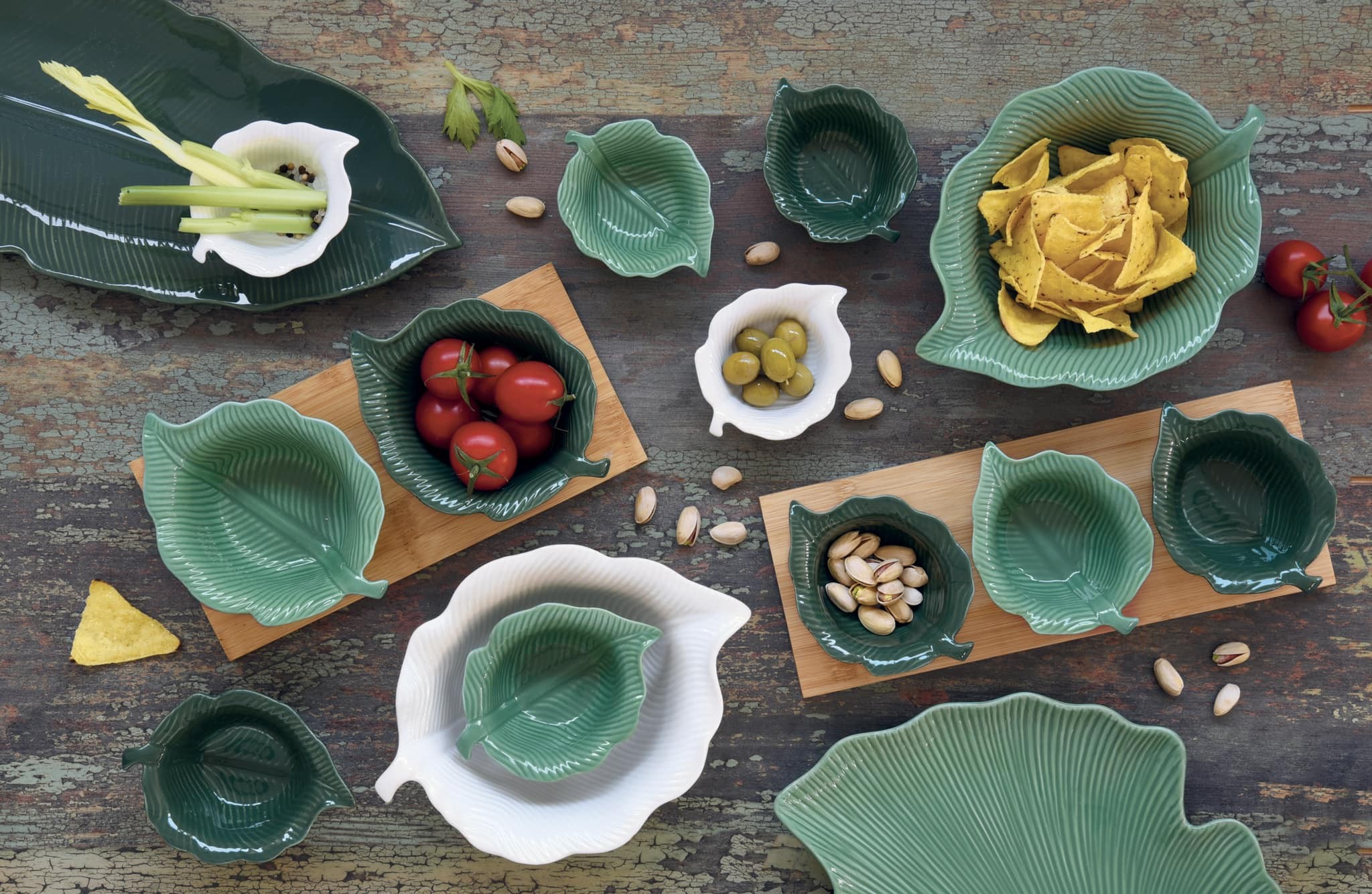 Set Aperitivo con 2 Ciotole In Porcellana Forma Foglia In Color Box Mada Easy Life