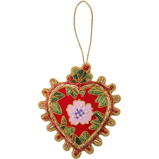 Decorazione ricamata a mano cuore 1
